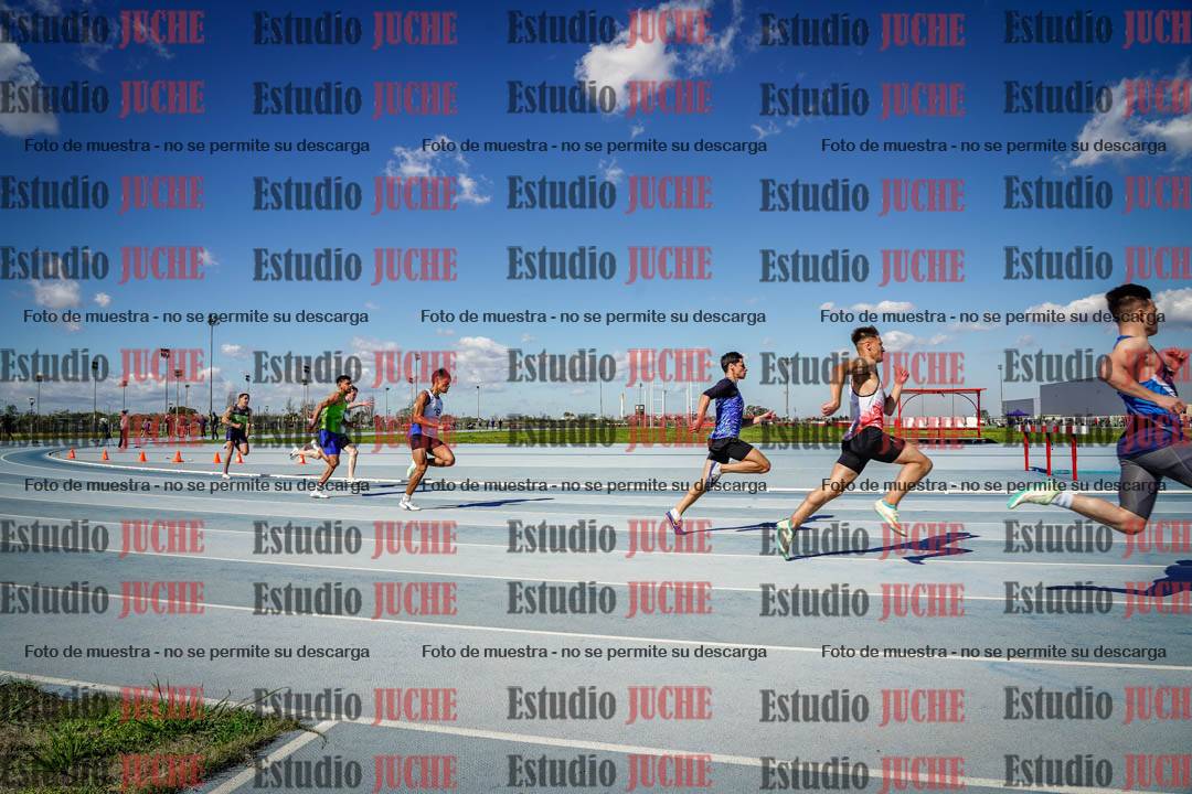 Fotos de los 200 m llanos de varones