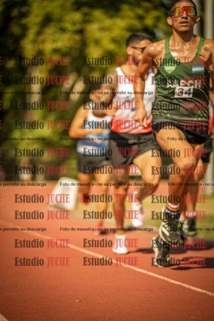 Fotos de los 3000 m llanos de varones