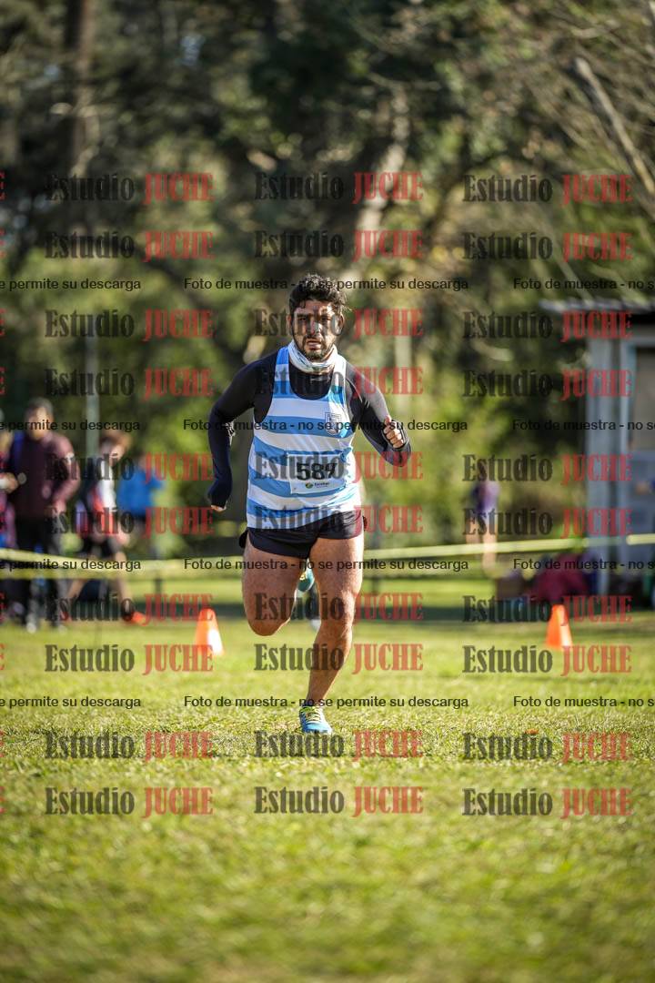 Fotos de la llegada del cross de 4000 m - varones