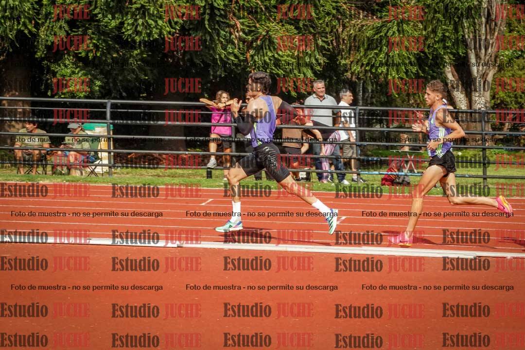 Fotos de los 3000 m llanos de varones