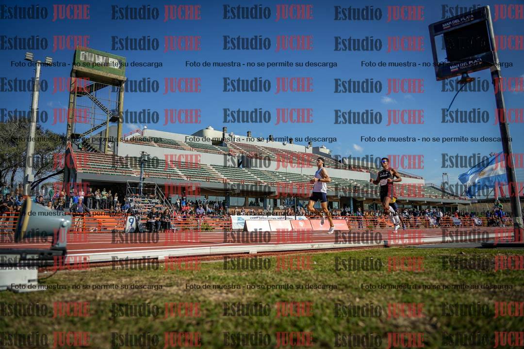 Fotos de los 400 m llanos de varones