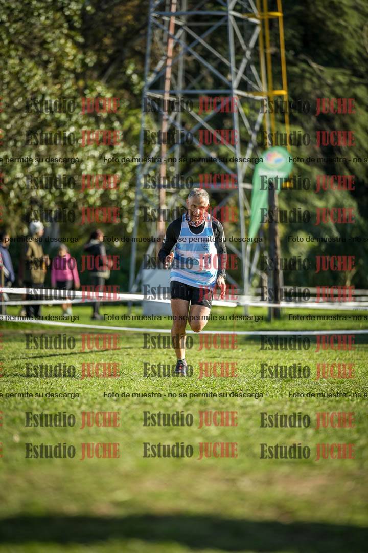 Fotos de la llegada del cross de 4000 m - varones