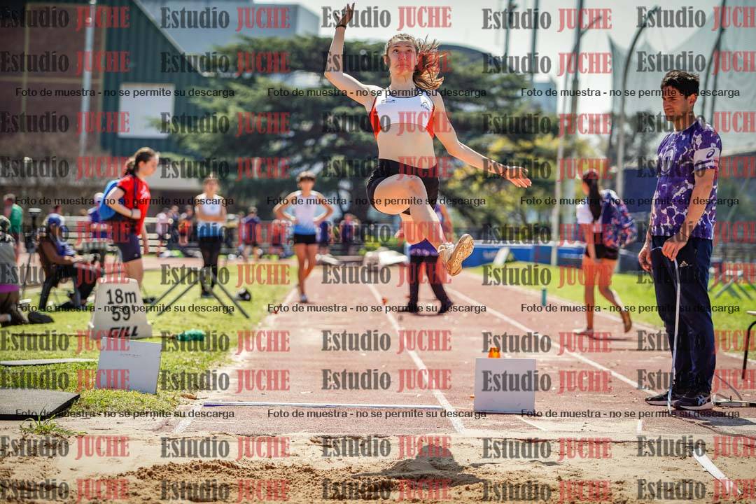 Fotos del salto en largo de mujeres - ambas categorías