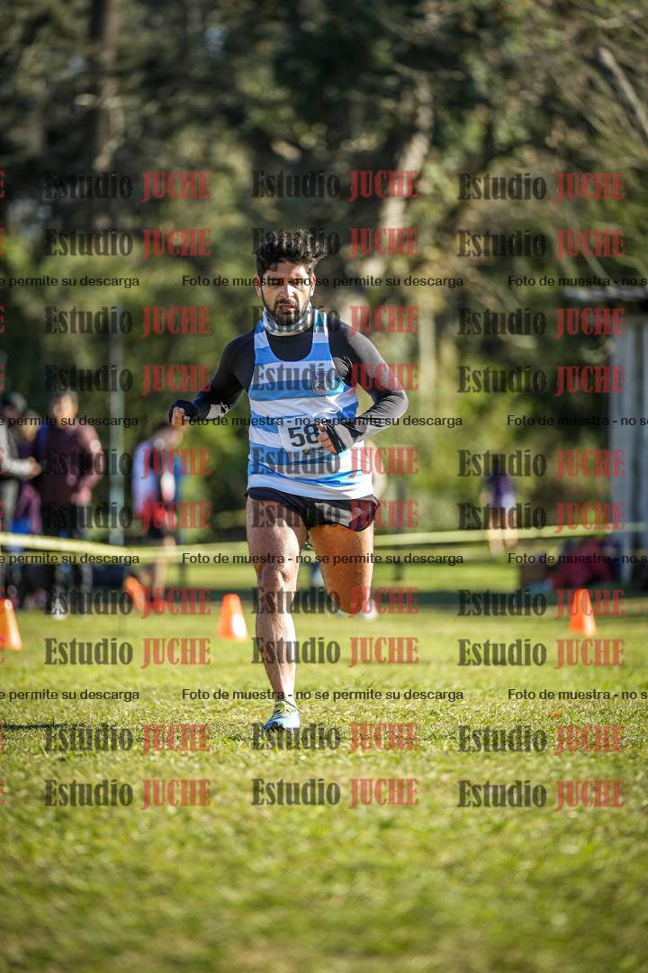 Fotos de la llegada del cross de 4000 m - varones
