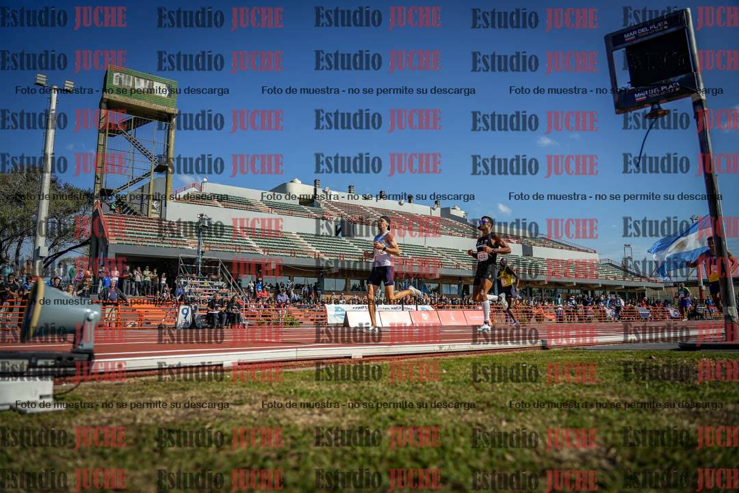 Fotos de los 400 m llanos de varones