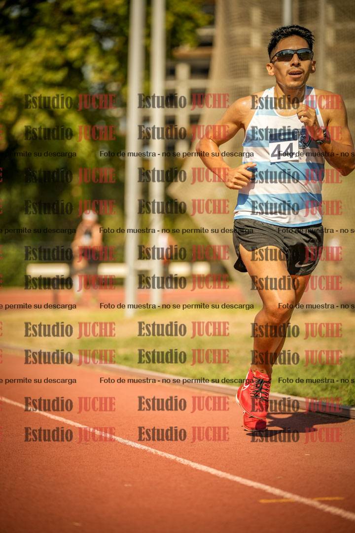 Fotos de los 3000 m llanos de varones