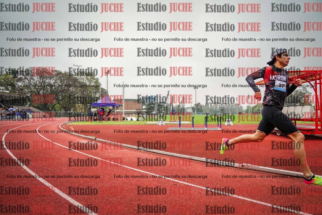 Fotos de los 800 m llanos de varones
