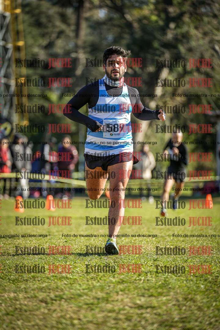 Fotos de la llegada del cross de 4000 m - varones
