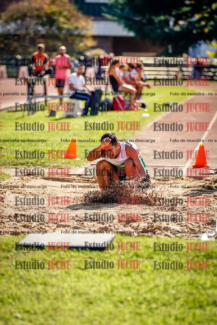 Fotos del salto en largo de mujeres y varones - COPAR