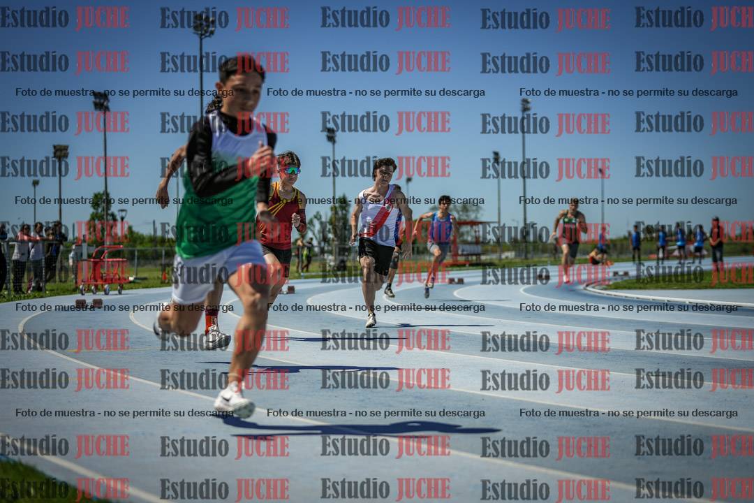 Fotos de los 200 m llanos de varones