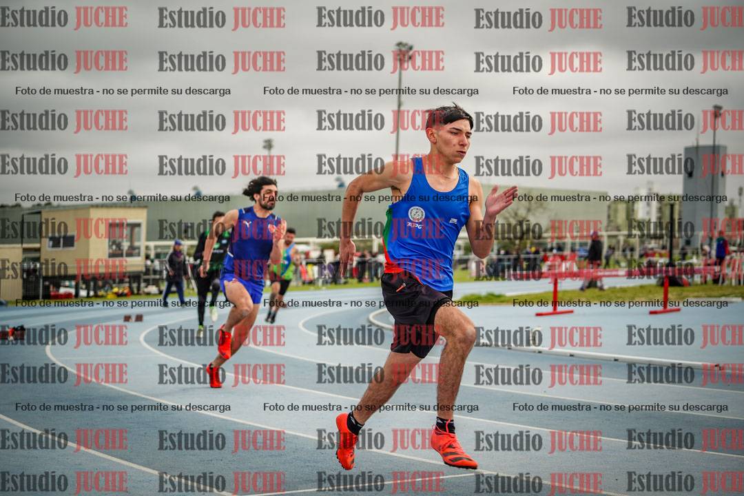 Fotos de los 400 m llanos de varones