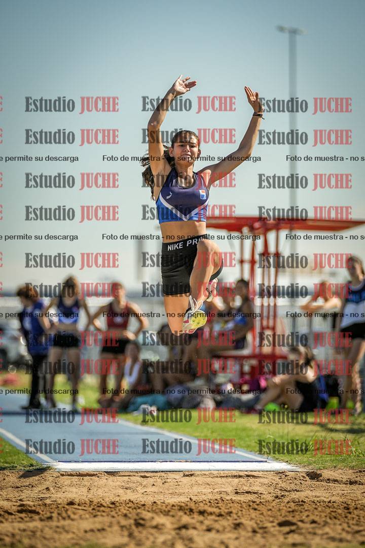 Fotos del salto en largo de mujeres - mayores