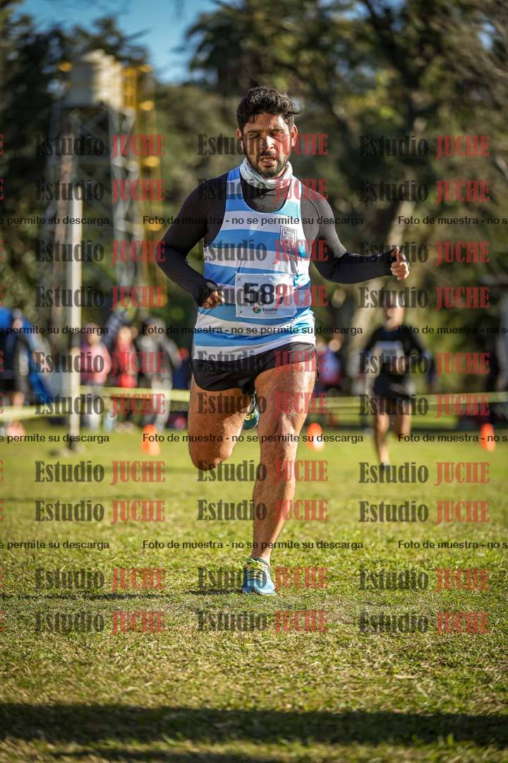 Fotos de la llegada del cross de 4000 m - varones