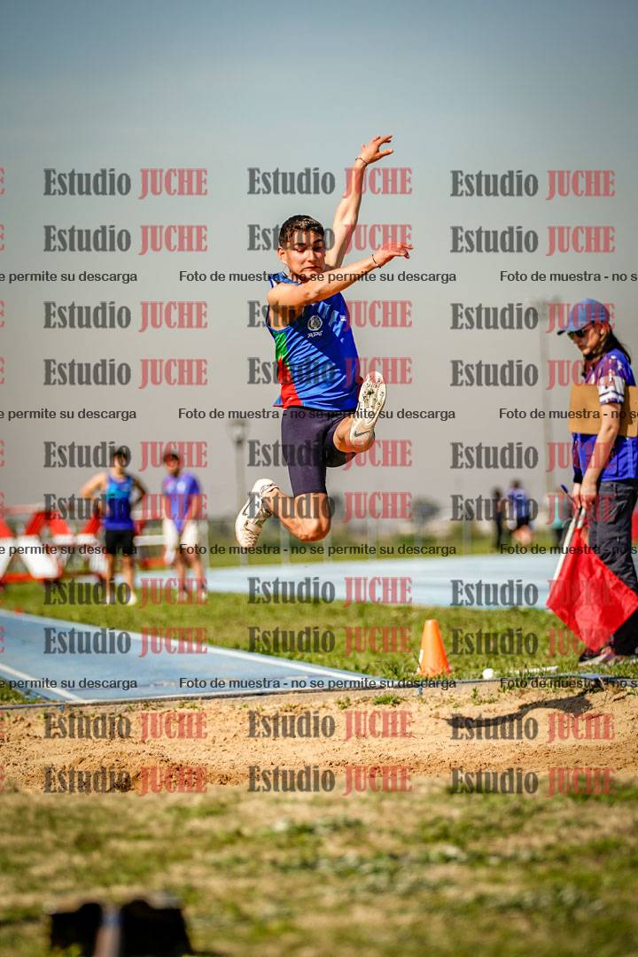 Fotos del salto en largo de varones