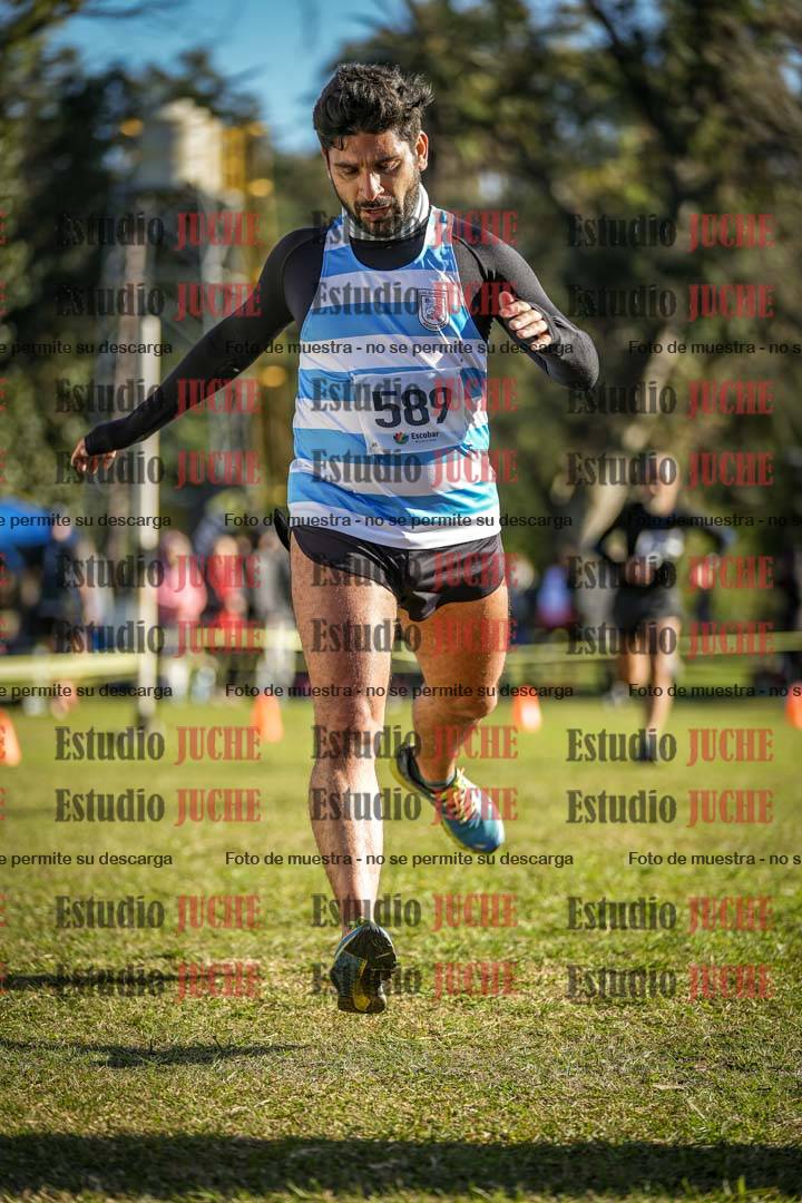 Fotos de la llegada del cross de 4000 m - varones