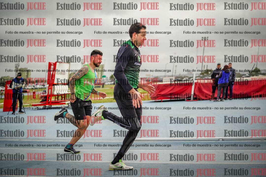 Fotos de los 400 m llanos de varones