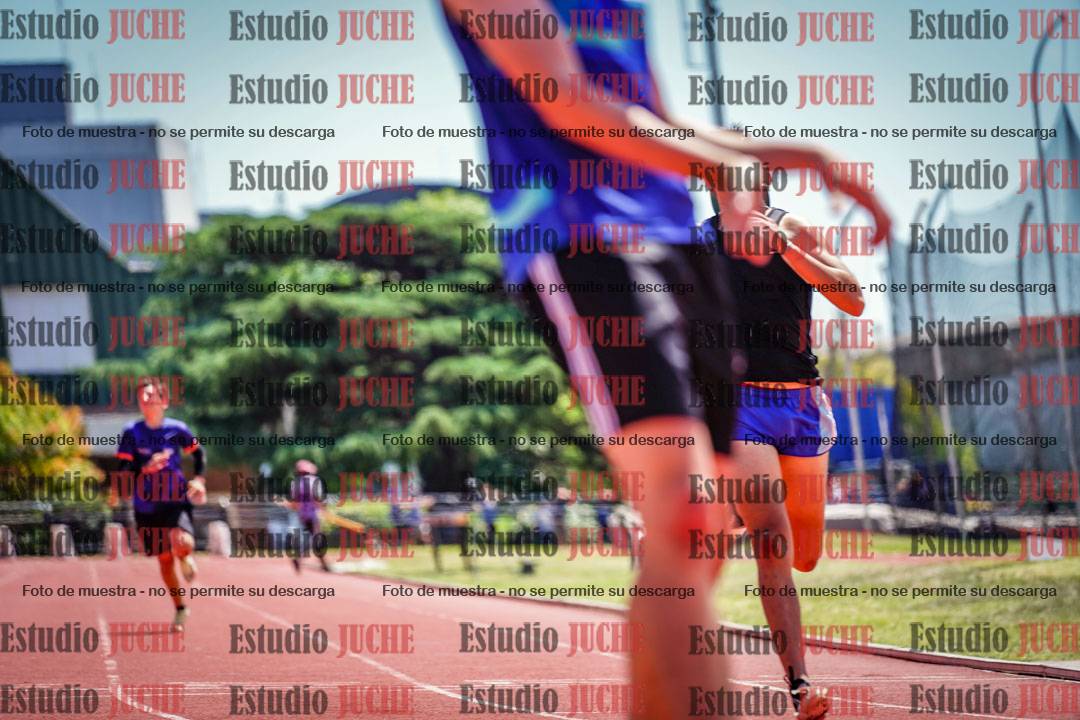 Fotos de los 200 m llanos de varones