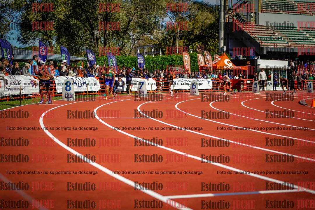Fotos de los 400 m llanos de varones - FINAL