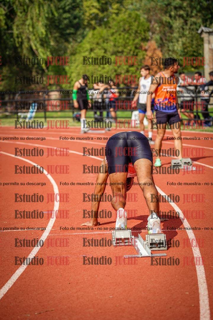 Fotos de los 400 m con vallas de varones