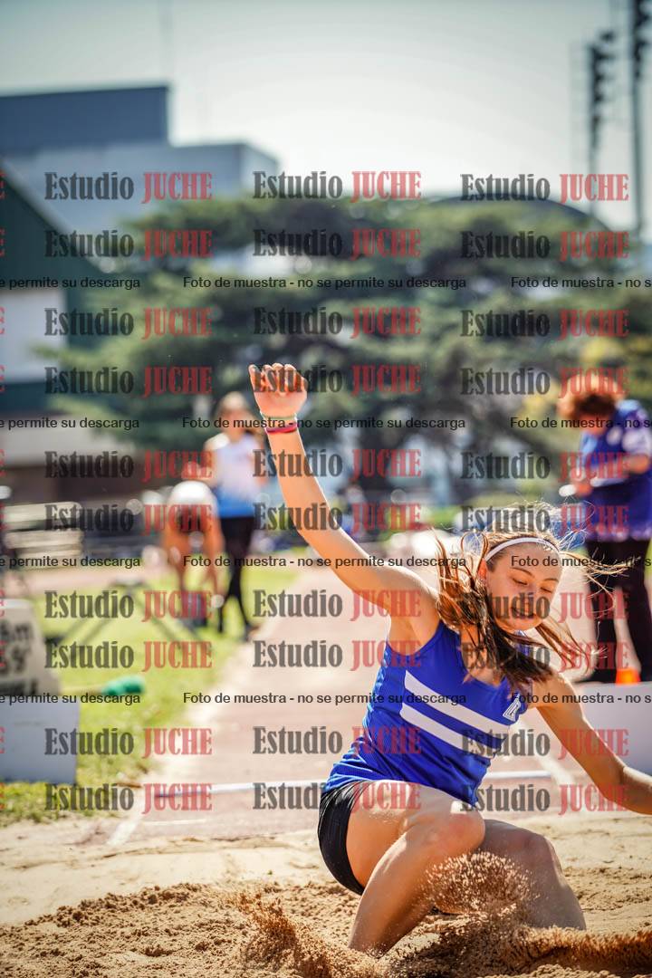 Fotos del salto en largo de mujeres - ambas categorías