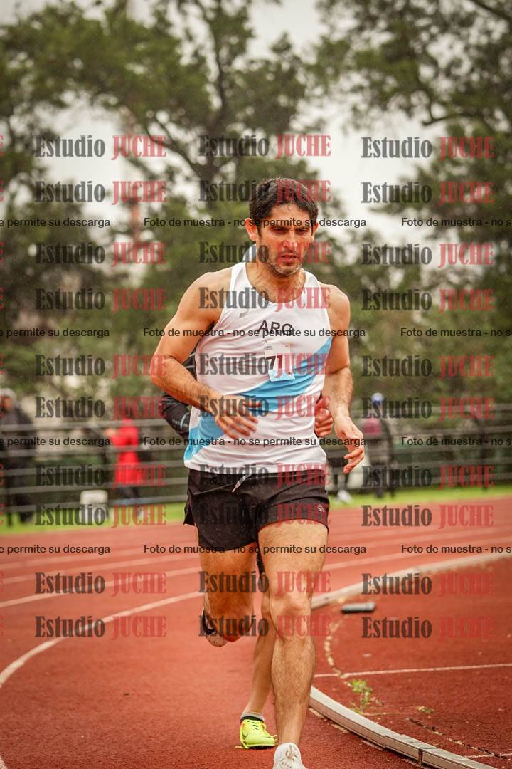 Fotos de los 800 m llanos de varones