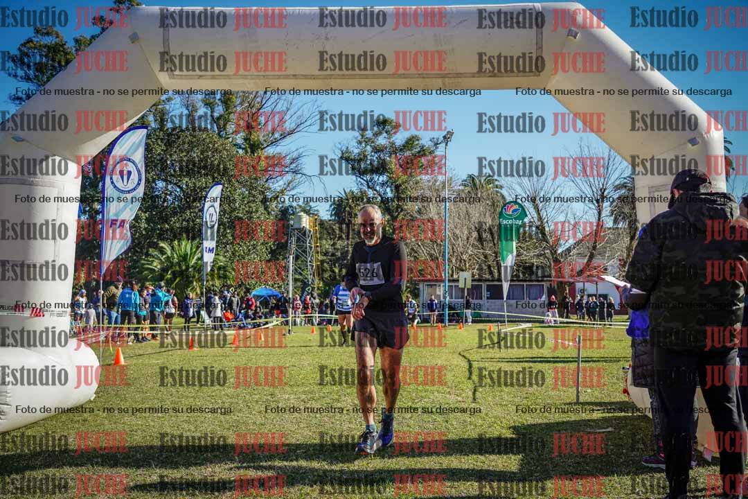Fotos de la llegada del cross de 4000 m - varones