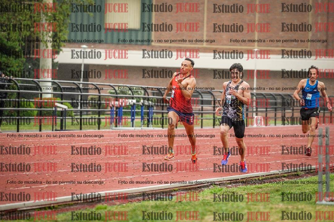 Fotos de los 800 m llanos de varones
