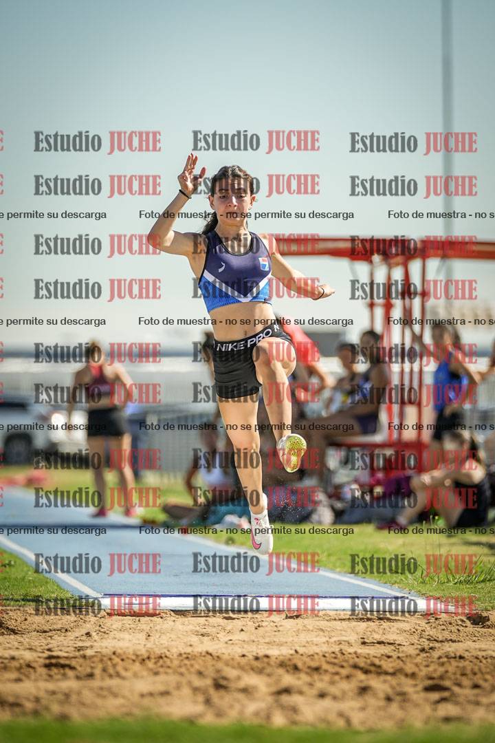 Fotos del salto en largo de mujeres - mayores
