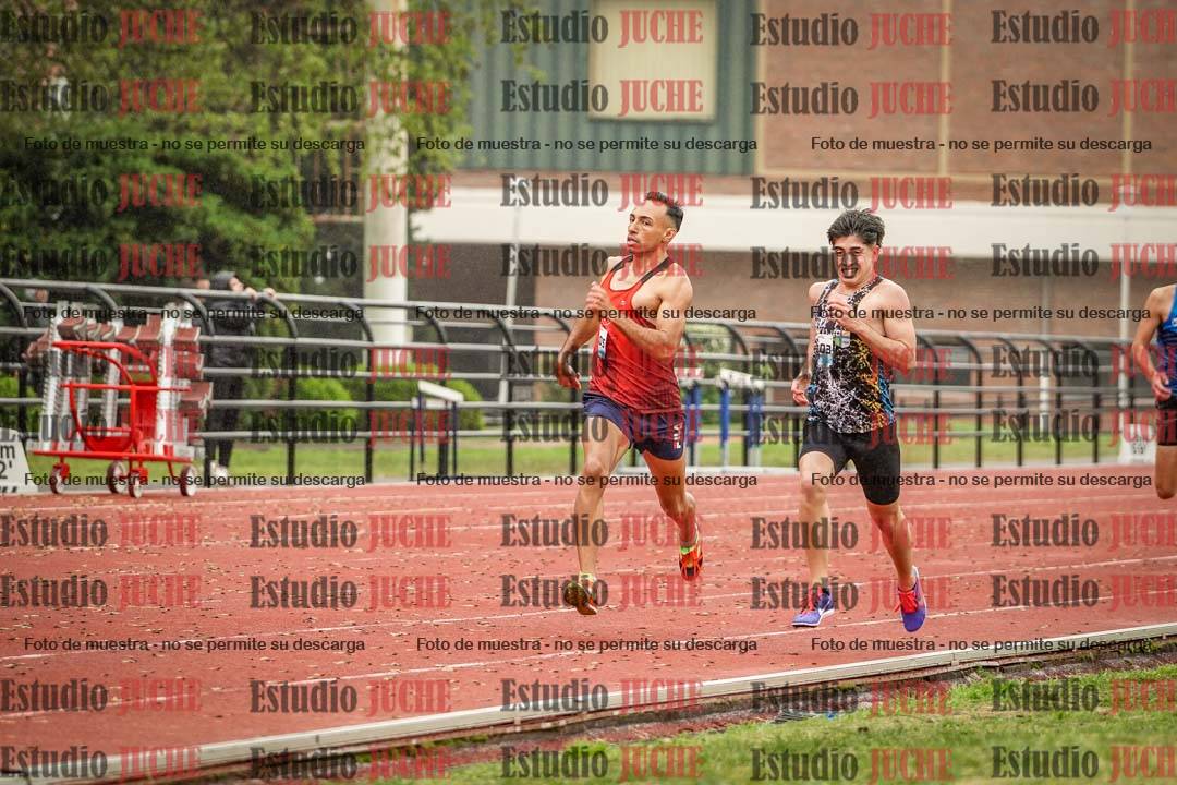 Fotos de los 800 m llanos de varones