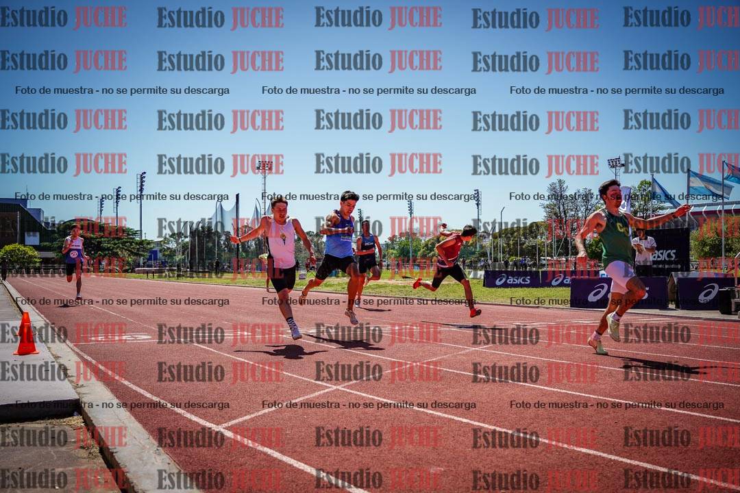 Fotos de los 200 m llanos de varones