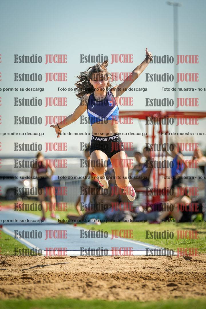 Fotos del salto en largo de mujeres - mayores