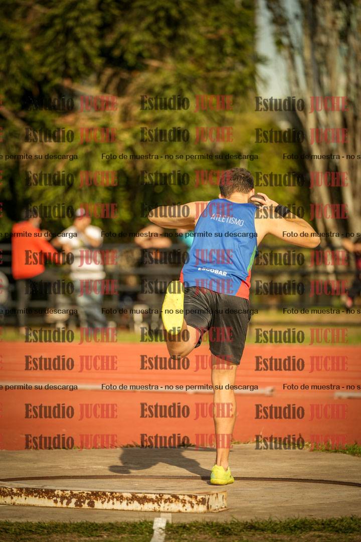 Fotos del lanzamiento de bala de varones