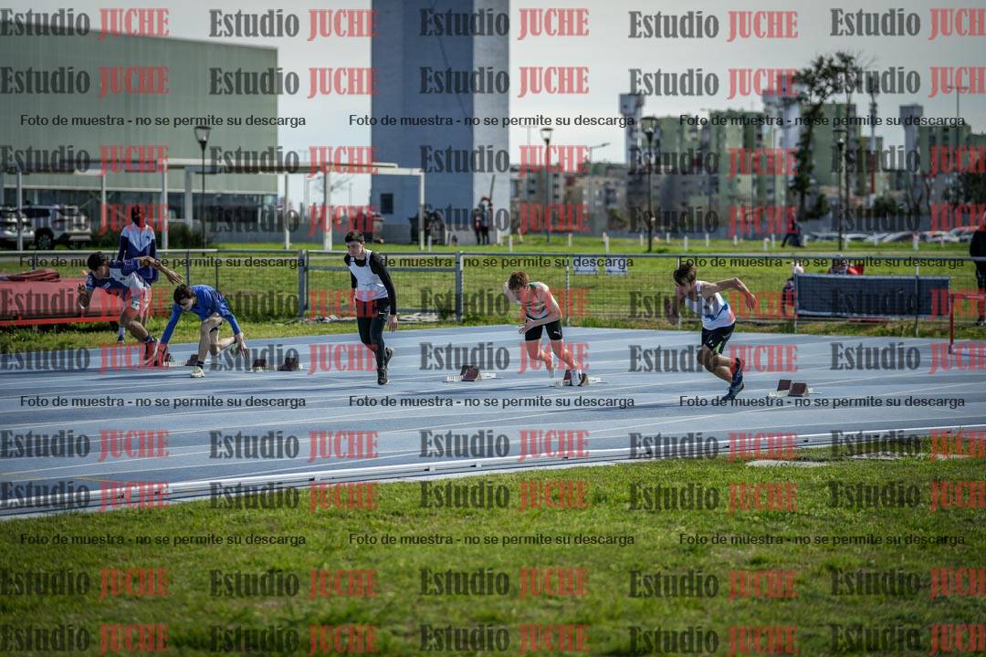 Fotos de los 100 m llanos de varones - U17