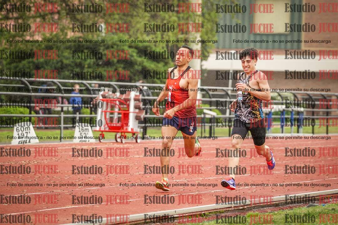 Fotos de los 800 m llanos de varones