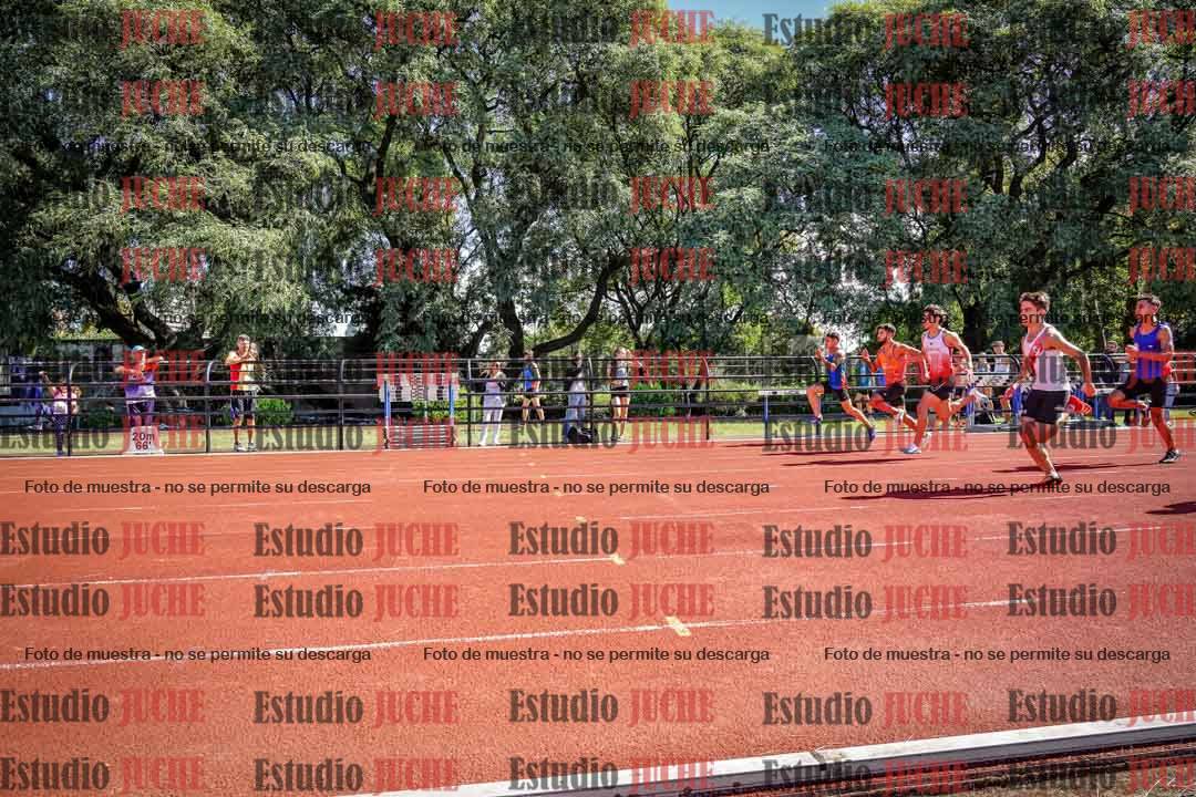 Fotos de los 100 m llanos de varones