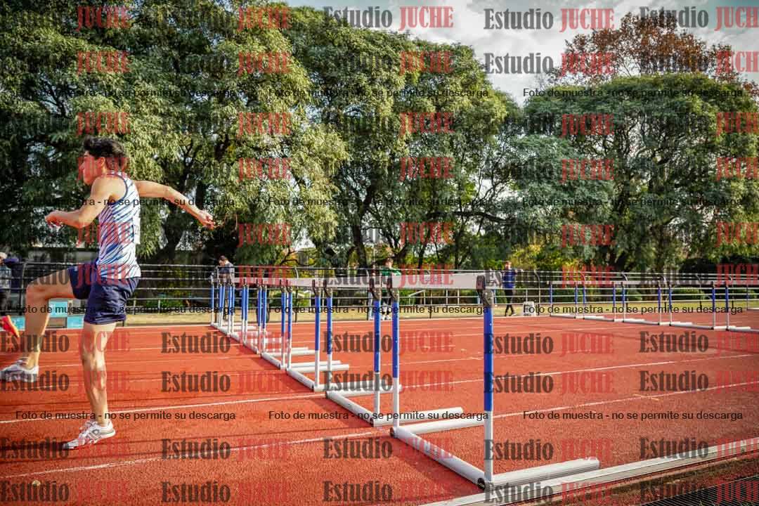 Fotos de los 110 m con vallas de varones - decatlón 6