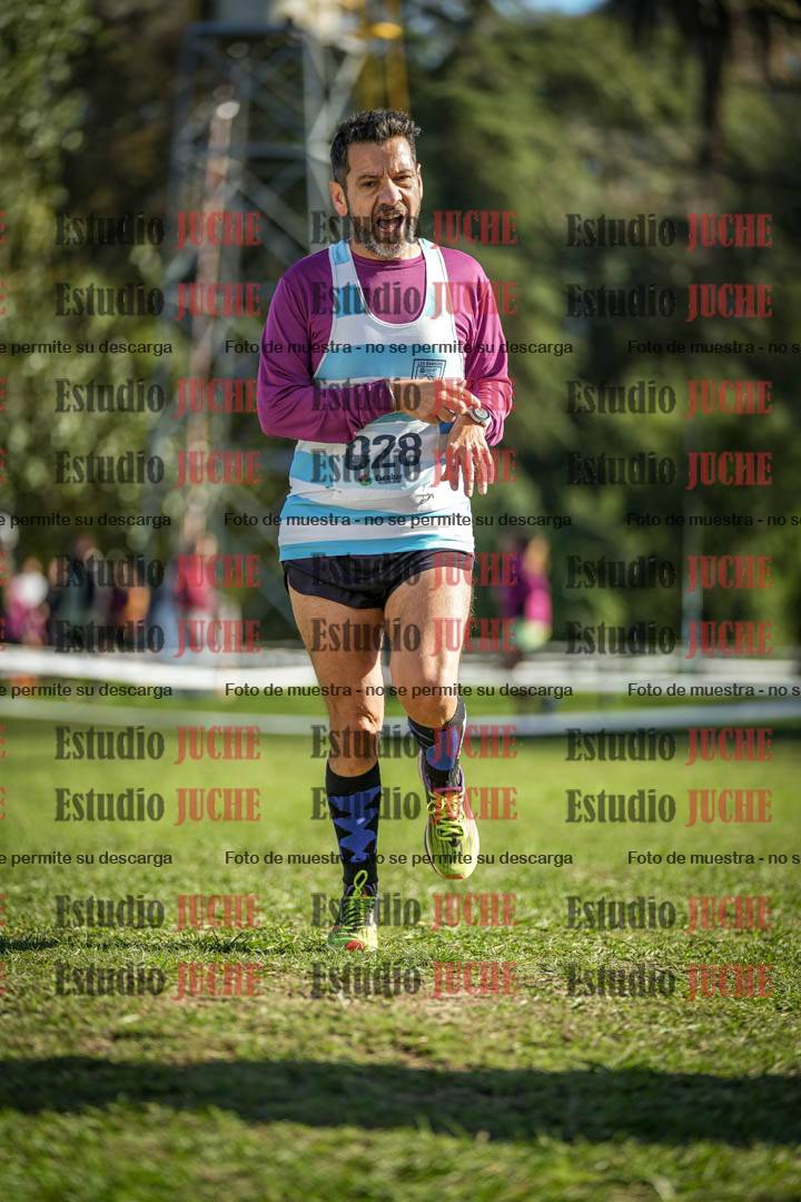Fotos de la llegada del cross de 4000 m - varones