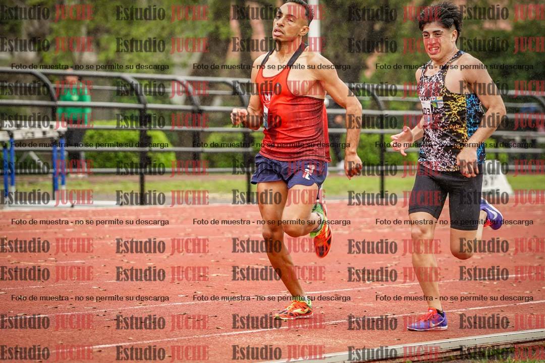 Fotos de los 800 m llanos de varones