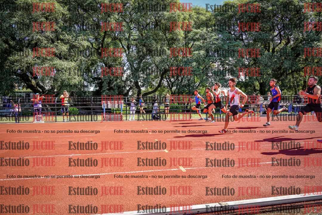 Fotos de los 100 m llanos de varones