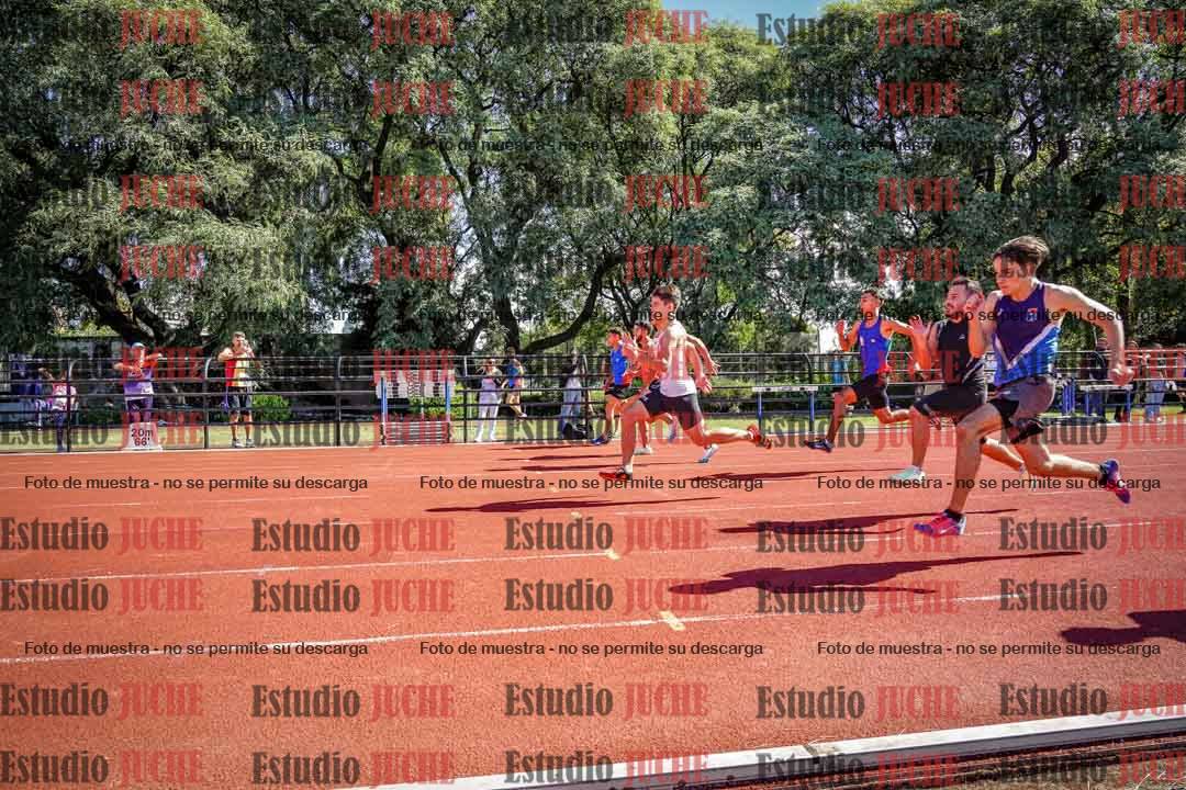 Fotos de los 100 m llanos de varones