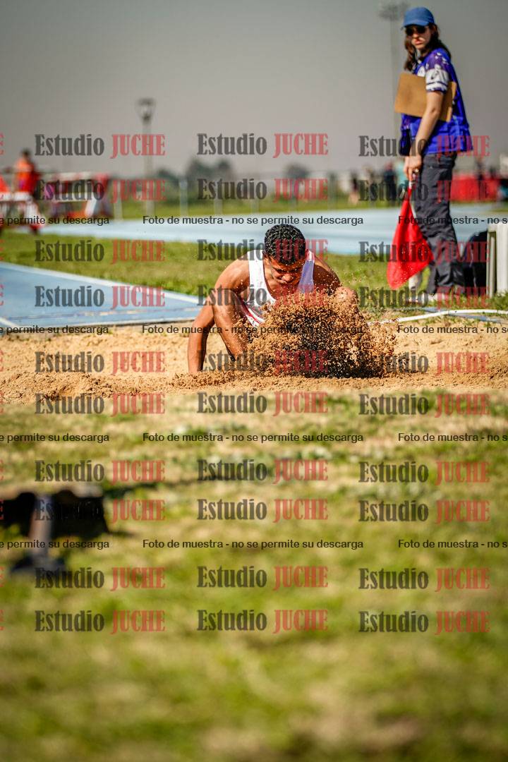 Fotos del salto en largo de varones