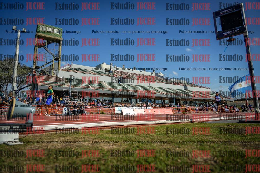 Fotos de los 400 m llanos de varones