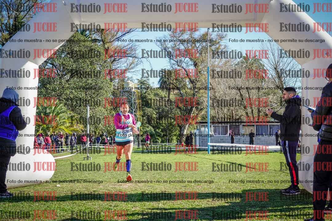 Fotos de la llegada del cross de 4000 m - varones
