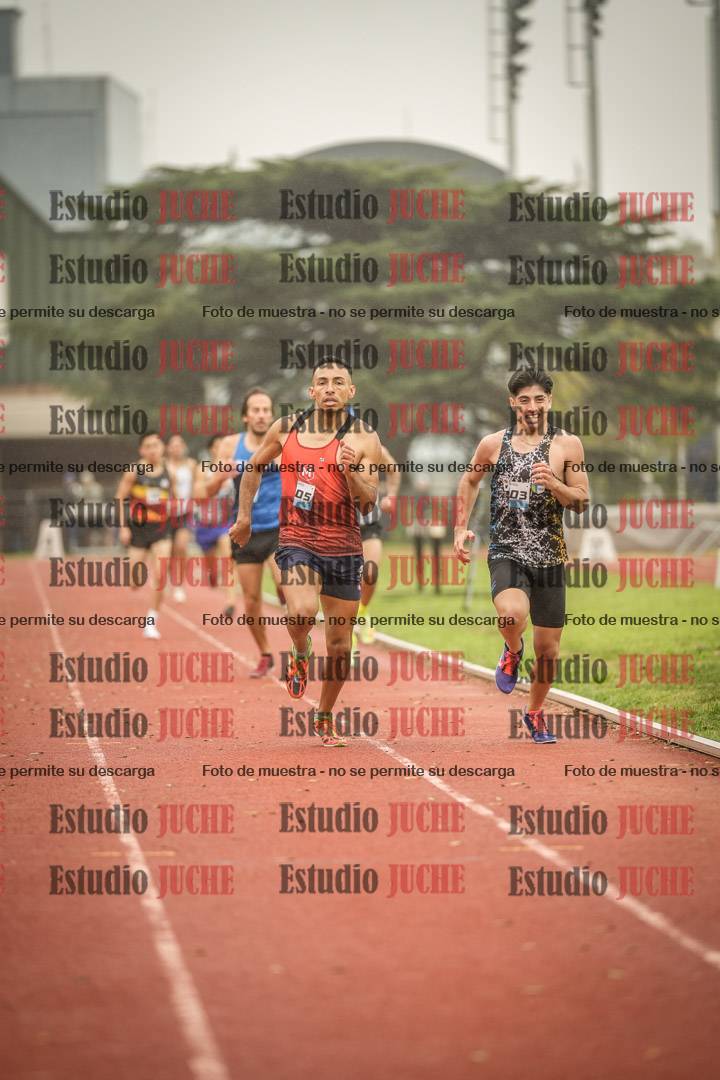 Fotos de los 800 m llanos de varones