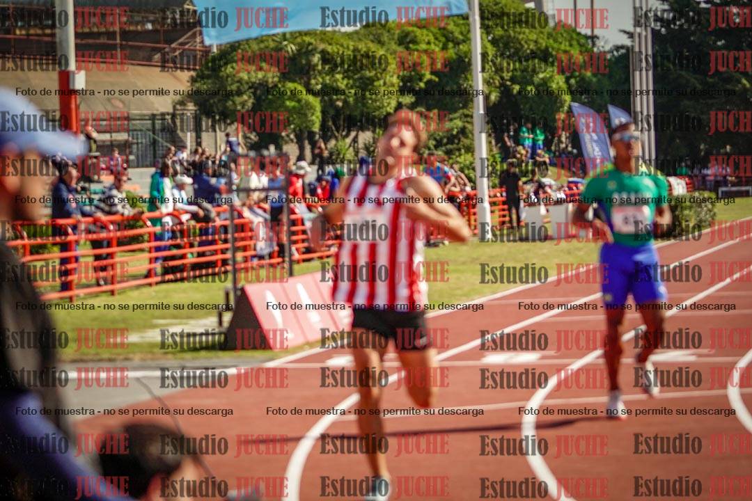 Fotos de los 400 m llanos de varones