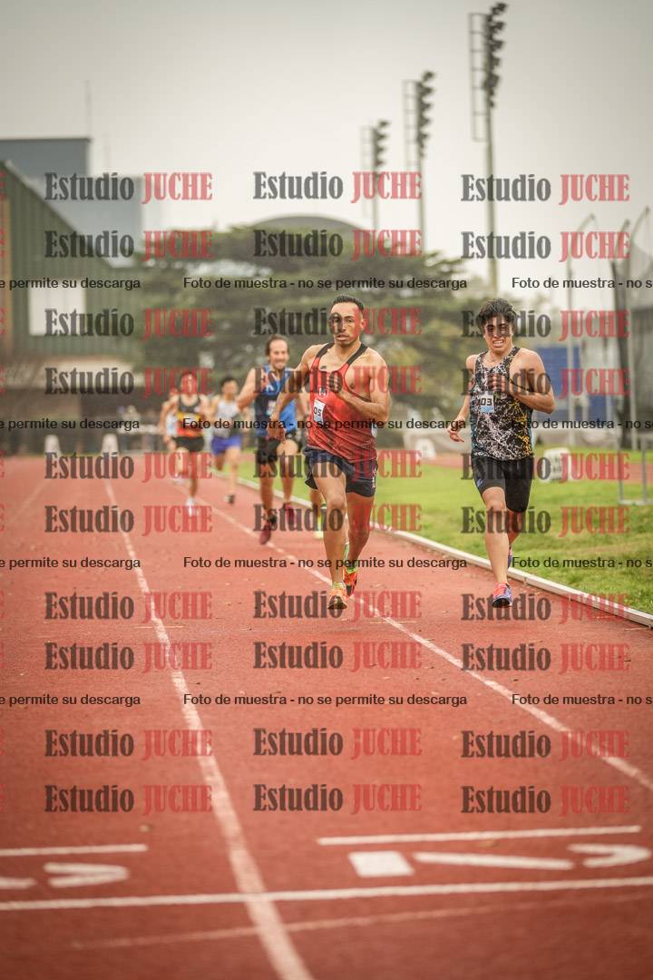 Fotos de los 800 m llanos de varones