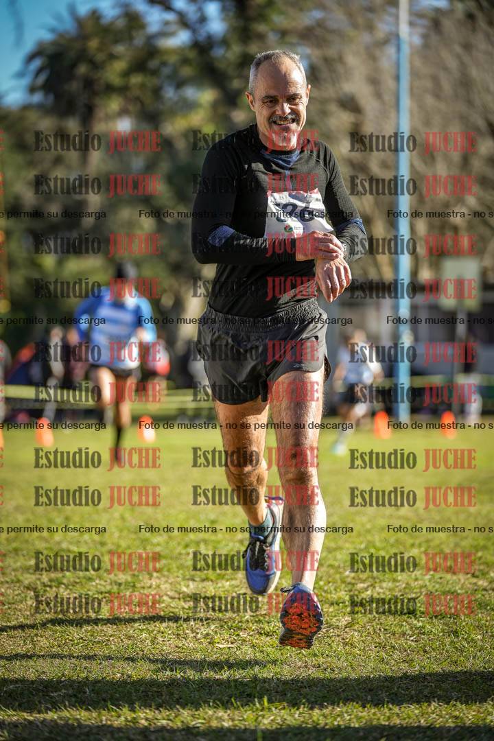 Fotos de la llegada del cross de 4000 m - varones
