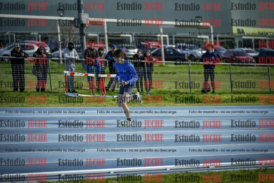 Fotos de los 100 m llanos de varones - U17