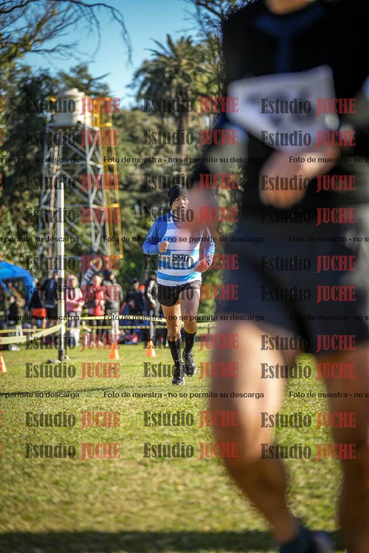Fotos de la llegada del cross de 4000 m - varones