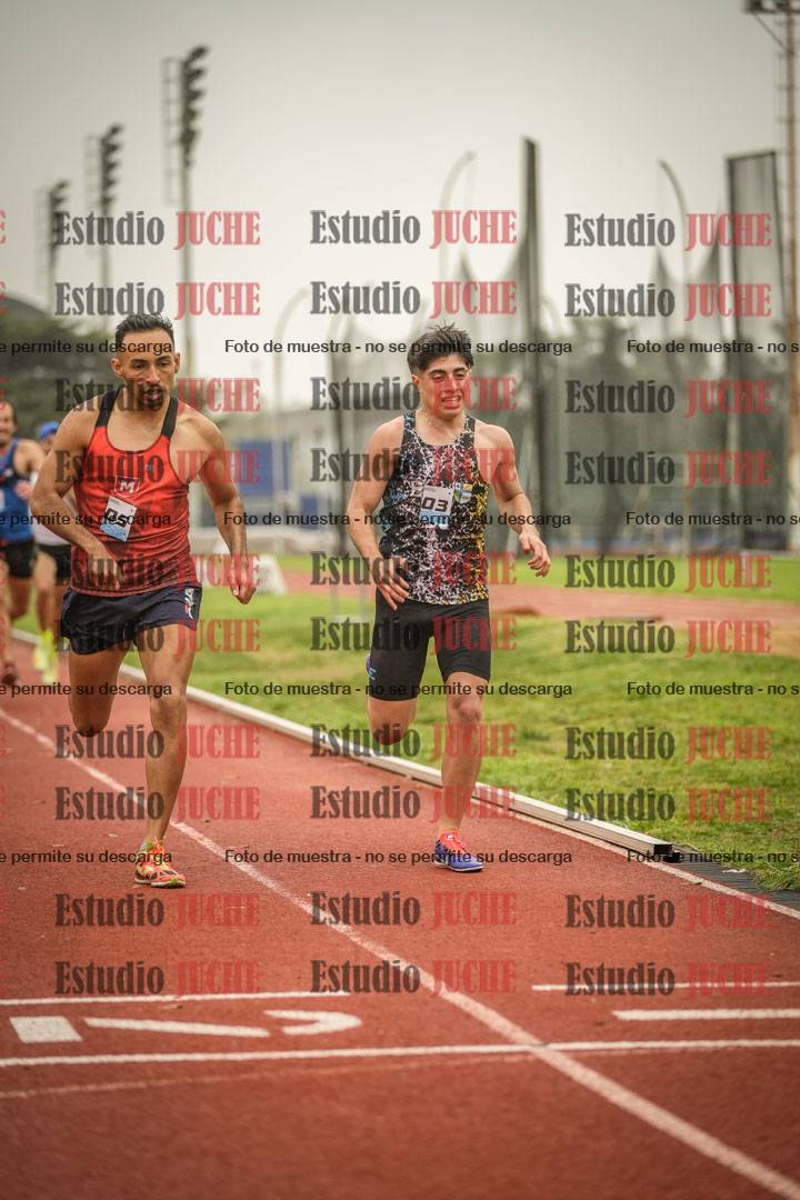 Fotos de los 800 m llanos de varones